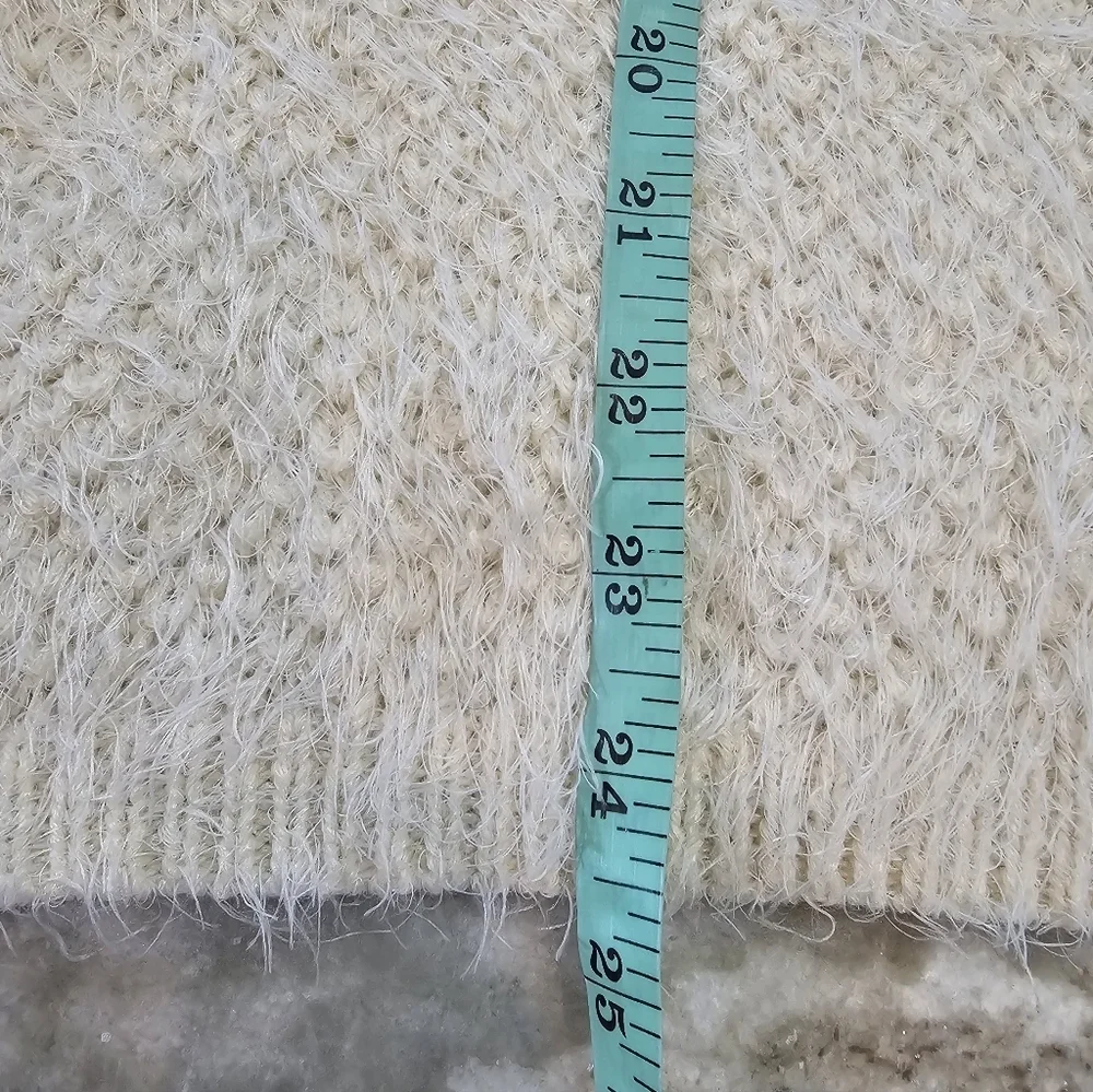Attention Cream Fuzzy Knit Sweater Large Soft Eyelash Pullover Cozy Neutral